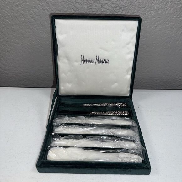 Neiman Marcus Silverplate Spreading Knives with Fitted Box Set of 6 by Godinger - Picture 1 of 4